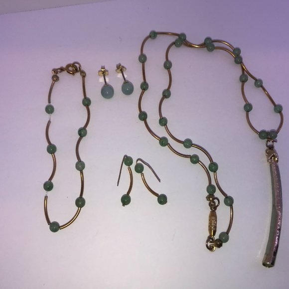 16 1/2" Jade and Beaded Necklace Set - Picture 6 of 13